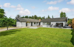 Nice Home In Ebeltoft With Wifi